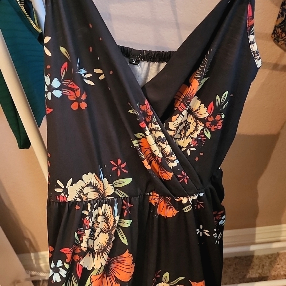 3/$20 NWT floral sundress